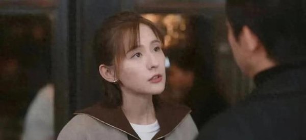 开yun体育网黄觉饰演的许卓是一个复杂的变装-开云(中国)官方网站 登录入口